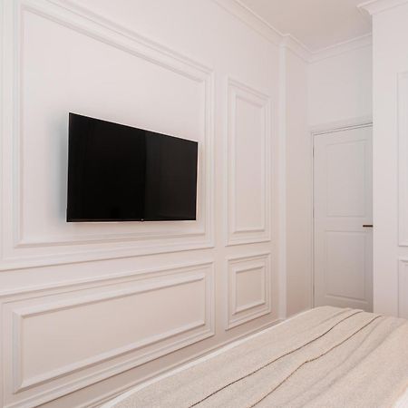 Elegant Apartment A Breath Away From The Acropolis Atenas Exterior foto